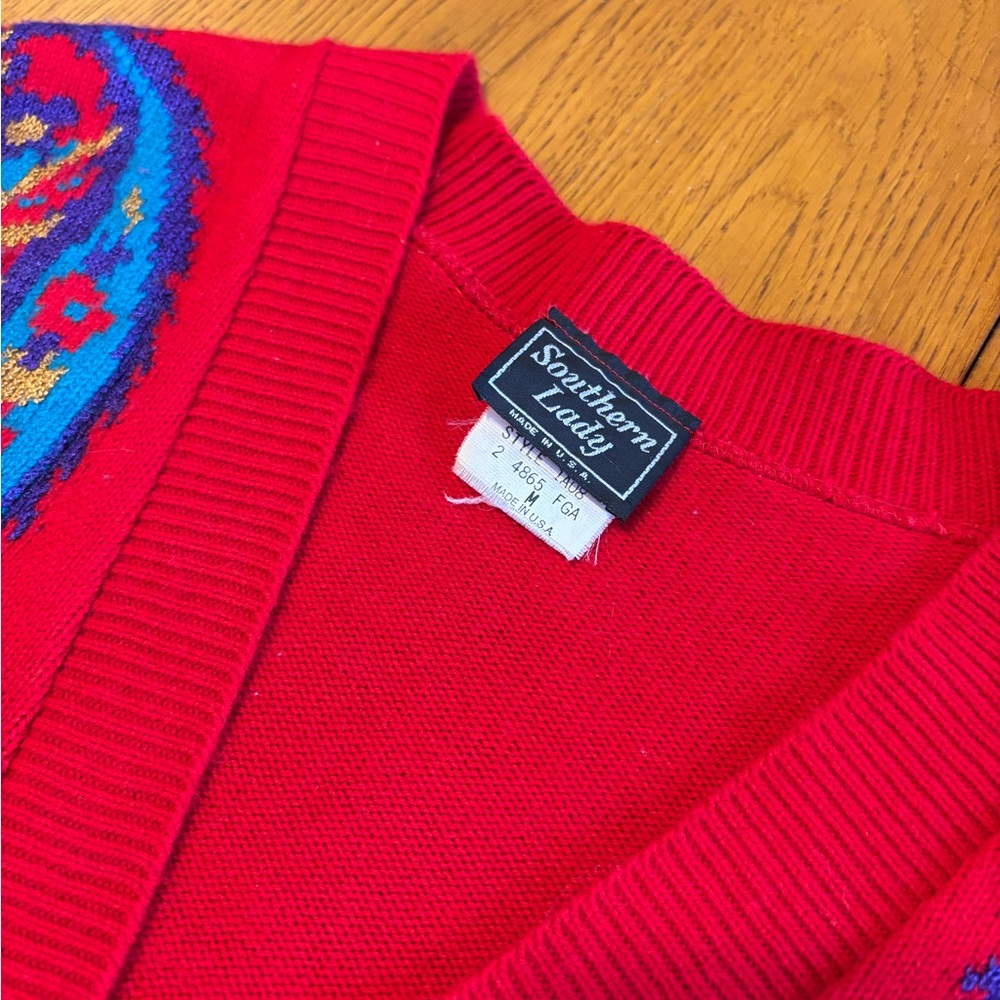 Vintage Southern Lady Vibrant Red Paisley Cardigan - Picture 6 of 8